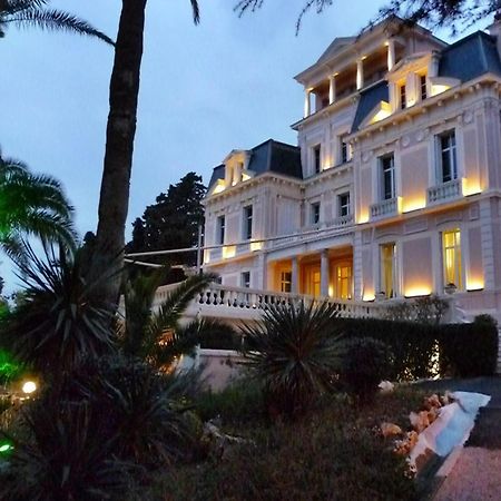 Hotel Les Tourelles Sainte-Maxime Kültér fotó